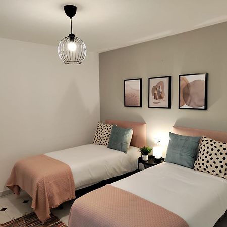 Wintowinrentals Your Home Steps From The Center 马拉加 外观 照片