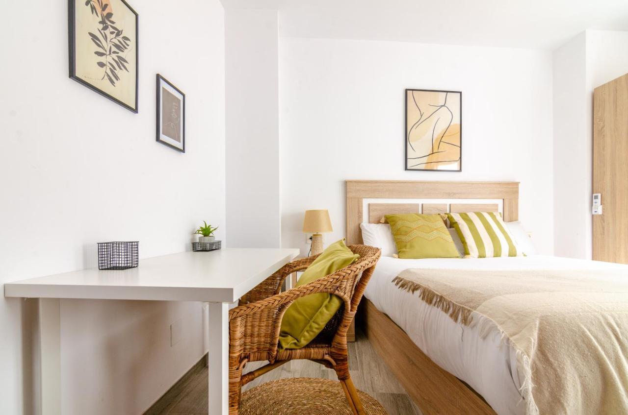 Wintowinrentals Your Home Steps From The Center 马拉加 外观 照片